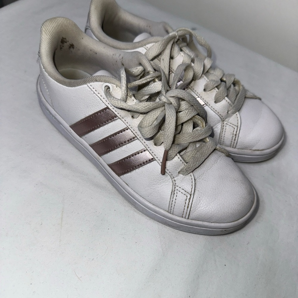 adidas Women's Sneakers White and Brown